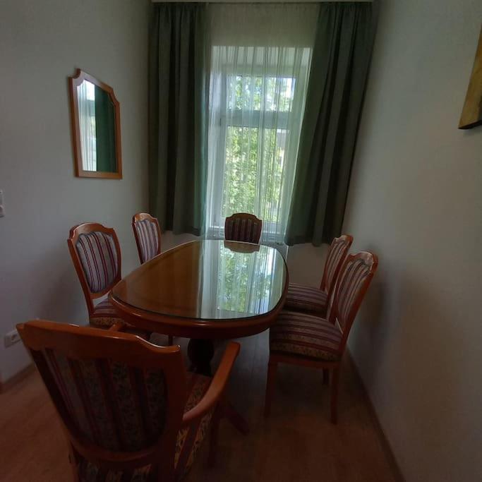 Altbauwohnung Neu Saniert - Fuer Familien Geeignet Vienna Exterior photo