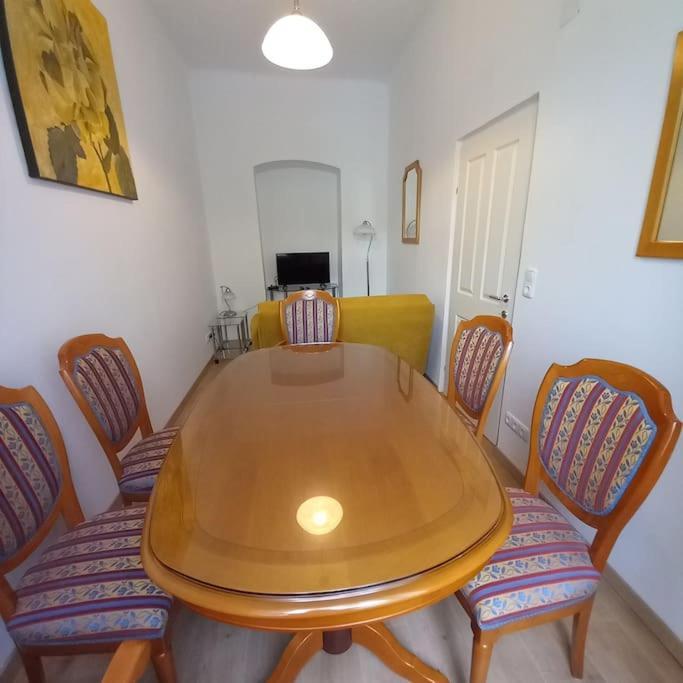 Altbauwohnung Neu Saniert - Fuer Familien Geeignet Vienna Exterior photo