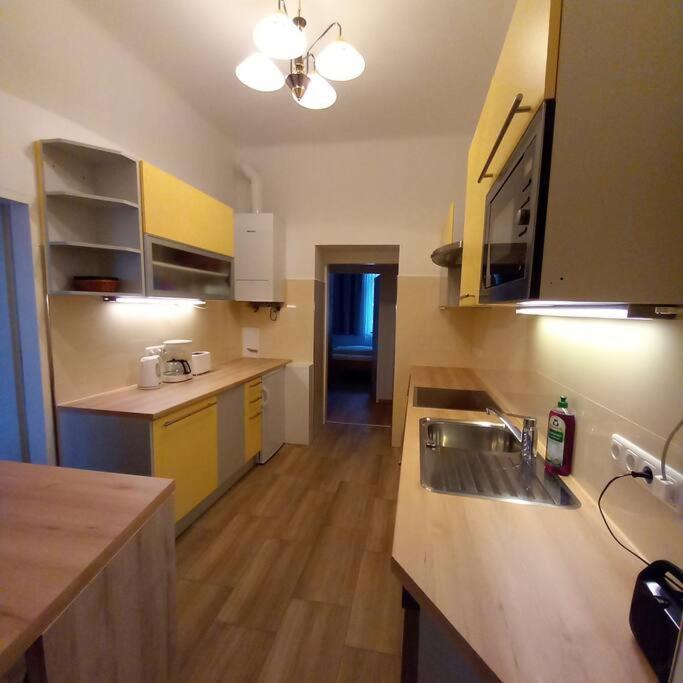 Altbauwohnung Neu Saniert - Fuer Familien Geeignet Vienna Exterior photo